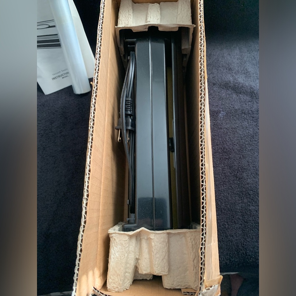 NWOT Ultrex Vacuum Sealing System with Manual and Bags, Never Used - Picture 4 of 16